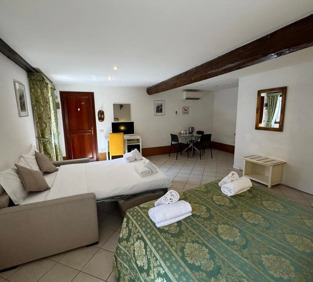 Ca' De Le Capuzine Hotel Venice 0*,